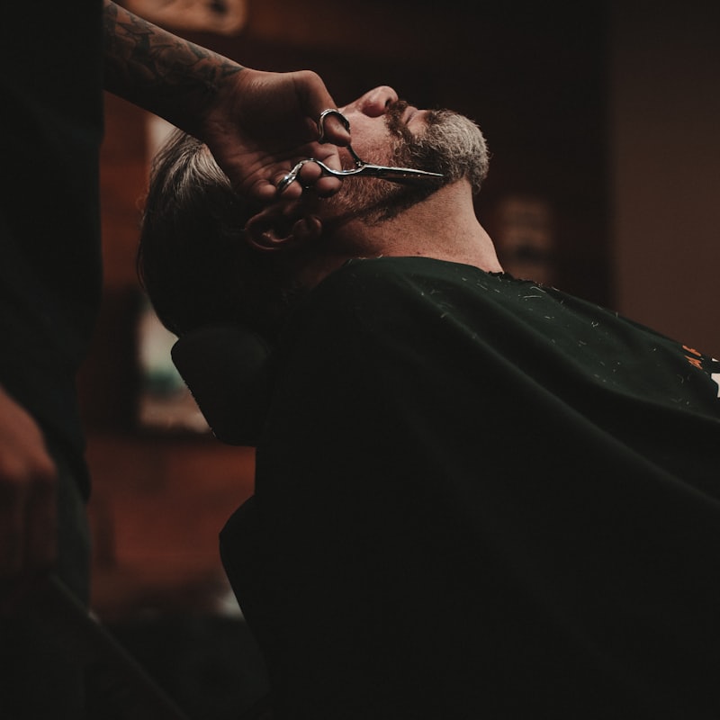 Bartpflege beim Barbier